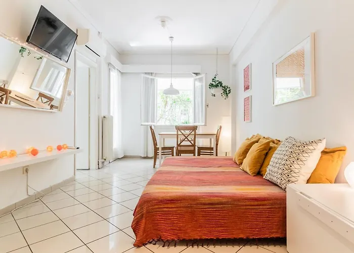 Beautiful Apt With Green Veranda - Heart Of Athens